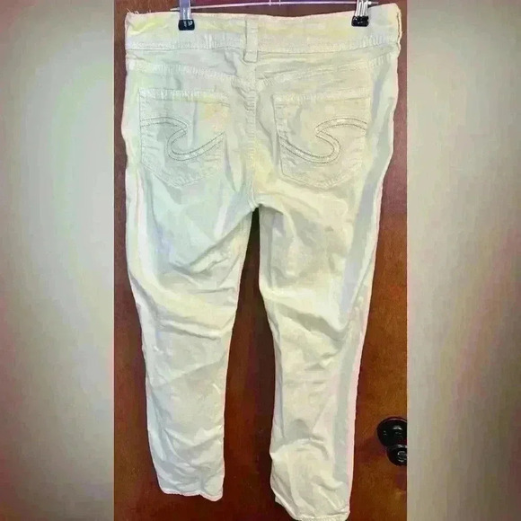 Silver Suki Yellow Capri Pants - Picture 3 of 7